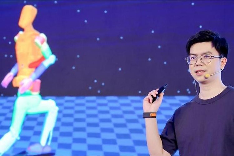 天才少年稚晖君VSport-胜利机器人走路进场！AI模型做大脑，目标售价20万以内